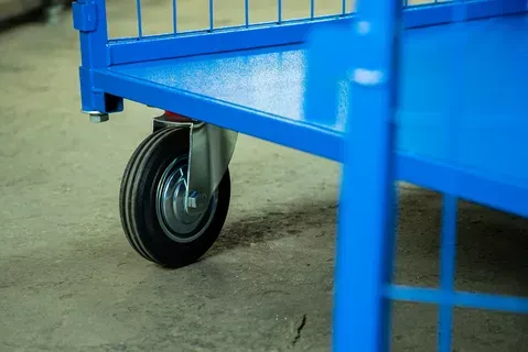 Тележка платформенная TOR ТП-2С (600х900) с бортами из сетки и двумя ручками (колеса 160 мм)